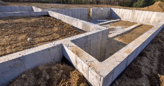 Ленточный фундамент Черняховск цена от 2750 руб.